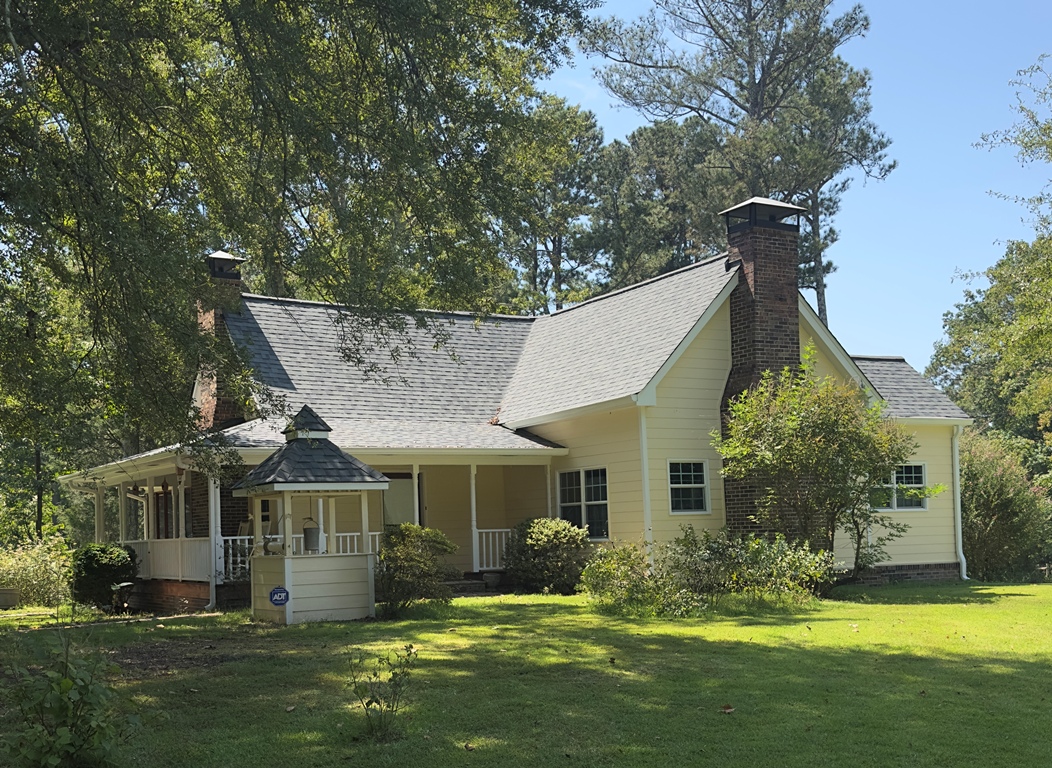Farmhouse092025.JPEG